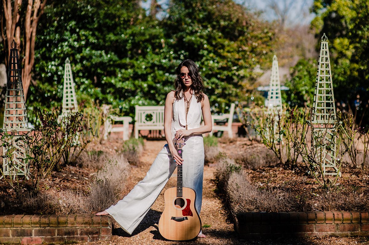 CharlotteMag's tweet image. #ad Charlotte-based folk rock singer-songwriter @BritDrozda will release a brand-new song at her @AmosSouthend show this Thursday evening, February 27.

Her music is influenced by the likes of Brandi Carlyle, Sheryl Crow, and Norah Jones.

Tickets here: amossouthend.com/events/brit-dr…