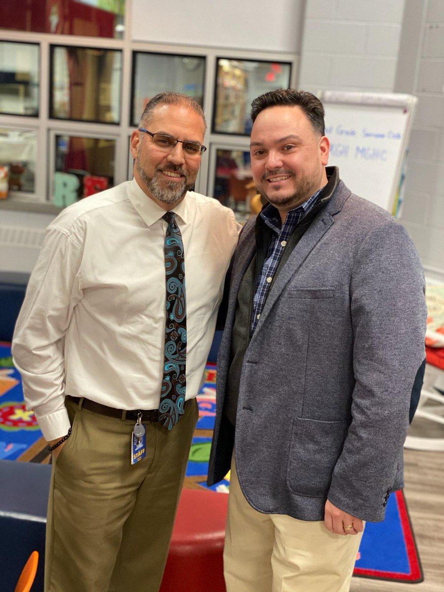 ElementaryFox's tweet photo. Fox Run Family Literacy Night was a great success!  Thank you Ms. Robinson, Ms. Savarese, Co-Facilitators Kim Osga and Carlos Reinoso representing the CT Commission of Children and Families. https://t.co/CvAFMkIyzb