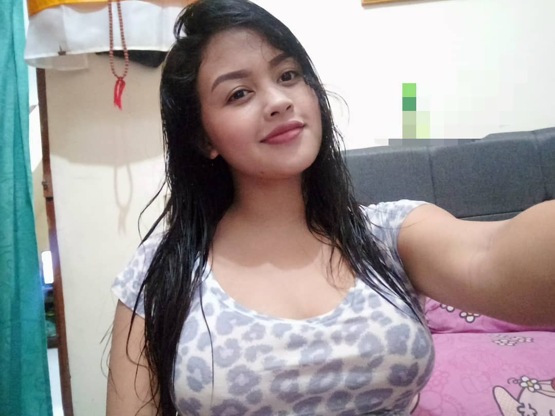 Indah05permata's tweet photo. Suasana yang panas membuatku terus main basah

( Mandi ) https://t.co/ty9N60usTr