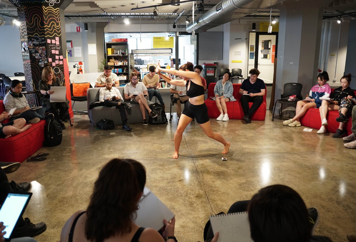 UTS_ALA's tweet photo. Art meets animation. Our Master of Animation &amp; Visualisation students recently brushed up on their life drawing skills under the expert guidance of Lily Dell, Lecturer at Design Centre Enmore &amp; UTS. We can’t wait to see all their hard work pay off in our next projects! #utsala https://t.co/jCHx2abuRh
