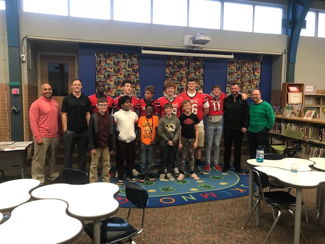 HeidiMertens3's tweet photo. Southern Gentlemen had the opportunity to meet an incredible group of young men from the Truman High School Football team.  Thank you for setting the expectation of greatness so high!  We loved every minute! https://t.co/ST66vtqGgI