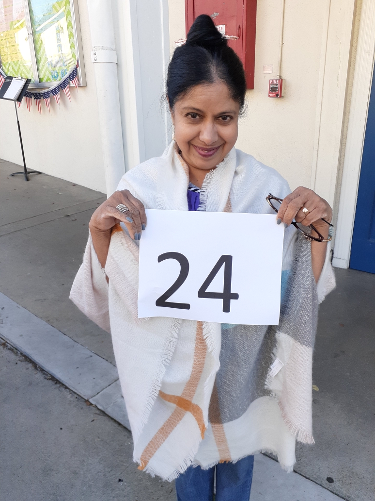 SRBburbschool's tweet photo. Our students and teachers honored Kobe Bryant and his daughter Gianna on 2.24.20 by wearing purple and gold. 💜💛💜💛 #CatholicSchool #kobe #kobememorial #burbank #prayersforkobe #guards #basketball https://t.co/u2GZDn6q4r