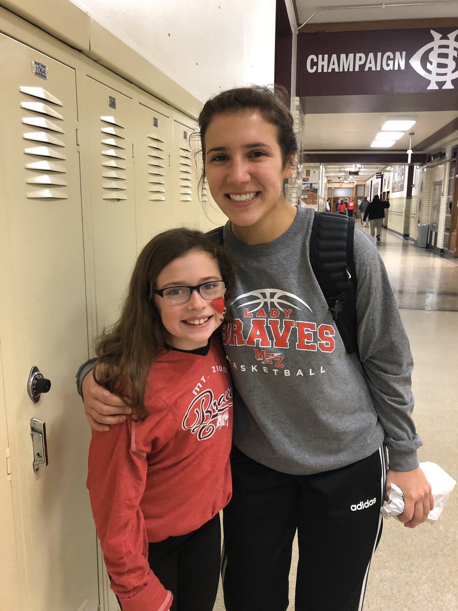 Lainie Wolter tweet media