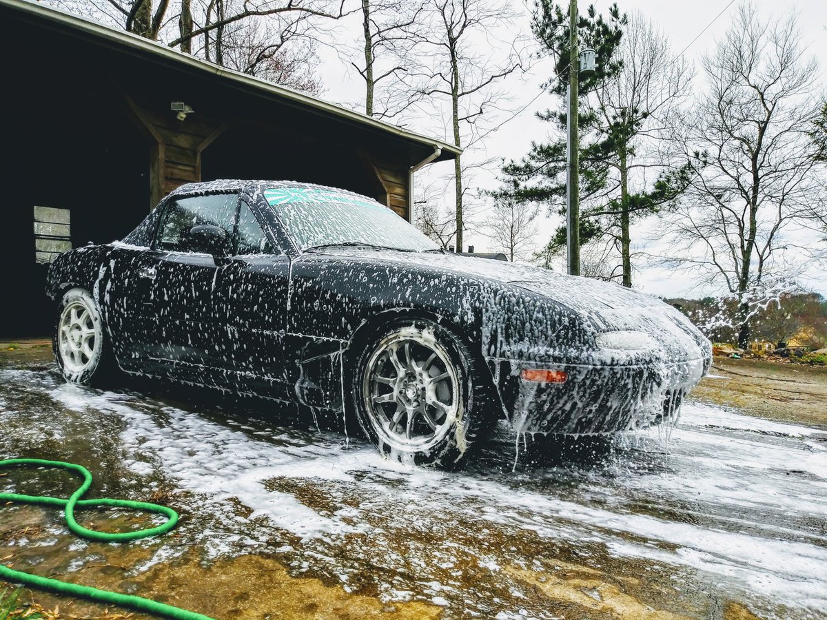 harleythegreatt's tweet photo. We finally got to wash the miata after a couple months of neglect 😅 so we had to show her off! 🖤
#mazda #miata #bcracingna #spinnywoosh #pacomoto #bridgemoto #deatchwerks #isrperformance #rspeed #mazmart https://t.co/E6tJFV4OdR