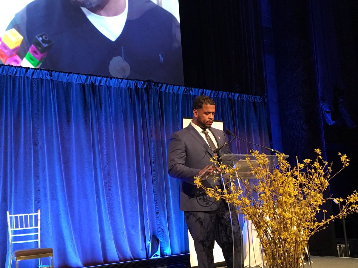 afterschool4all's tweet photo. Known for his relationships with all 100 @CLOTH159 afterschool students, Jon-Paul is described as, “[putting] his heart and soul into these kids and their families. They know it, and thrive under his leadership.” #PASEsetter20 #KidsNeedAfterschool https://t.co/POt50rK8vE