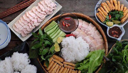 nienie2312's tweet photo. #표준말투와_내말투를_비교해보자
Hastag phải giữa captions
#ApologizeToVietNam 
Để không bị spam và dễ lên trend

I’m proud of being Vietnamese. Vietnam is a very beautiful country and such wonderful people. https://t.co/sW11bS96ix