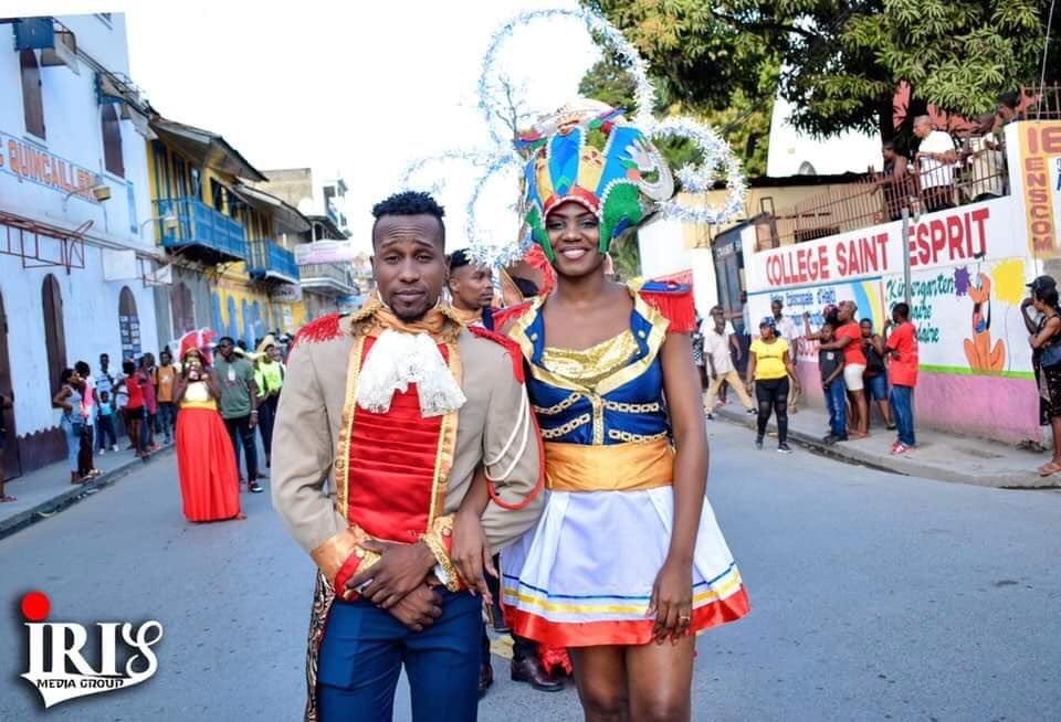 350anscap2020's tweet photo. #Carnaval2020CapHaitien: Plus que des images, c'est l'art et la beauté qui se fondent tout au cours de l'événement...#Cap2020 https://t.co/lrF3cTJMPB