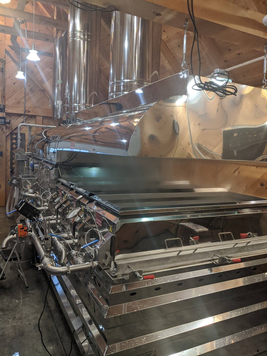 VTMapleFarm's tweet photo. First boil of the season! #Maple #Organic #BirdFriendly #Vermont #rootedinvermont #thegoodstuff https://t.co/ctjZ8Jt236