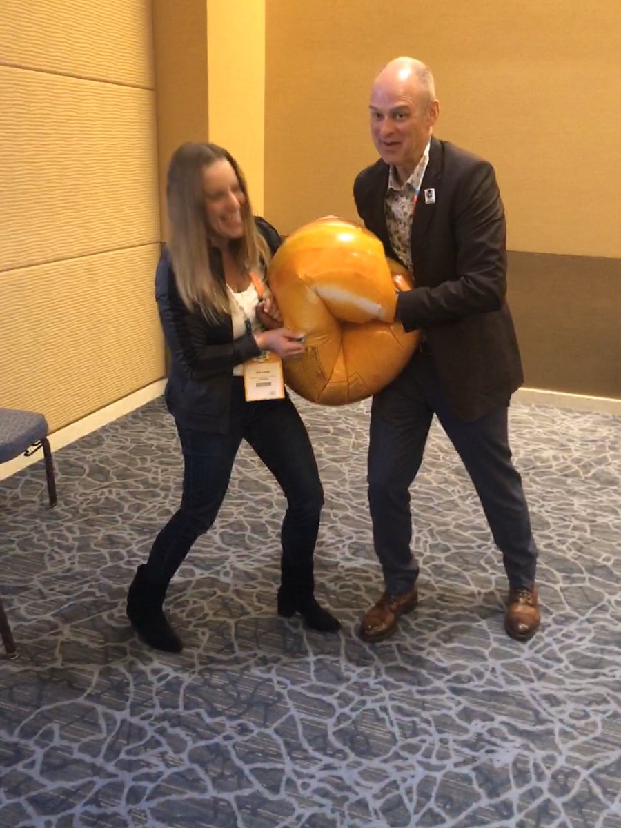 jpowellteach's tweet photo. When you have a room full of educators, everyone helps clean up your session! @iCoachLindsay #cleanupcleanup #deflationtime #teamworkmakesthedreamwork #IDEACon #bettertogether #thesearemypeople https://t.co/vmDwTirEW6