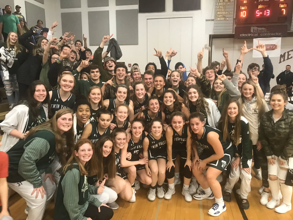 TV STUDENT SECTION tweet media