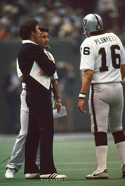 Rest In Peace 🙏🏻🏴‍☠️🏈🖤

Sam Boghosian December 22, 1931 - February 23, 2020

#Raiders OL coach from 1979-1987, a Super Bowl XV &amp; XVIII champion.

The right-hand man for HC Tom Flores.