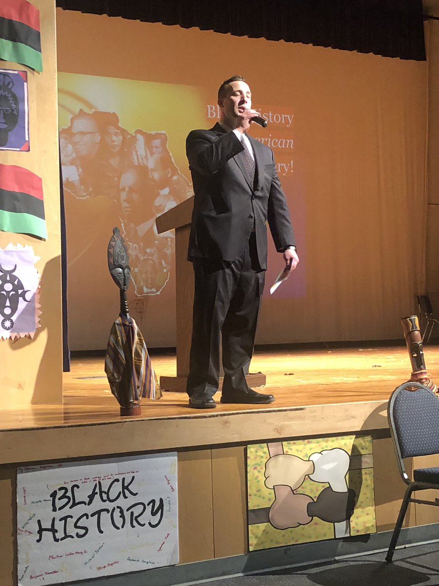 FrankConwellMS4's tweet photo. @FrankConwellMS4 @rstellatoMS4 Today it was an amazing day to be a wizard! Our staff and students worked hard to present the African American Expo to our community. #TeamworkMakesTheDreamWork #MS4Rocks #Wherethemagichappens https://t.co/HdXET6bMNC