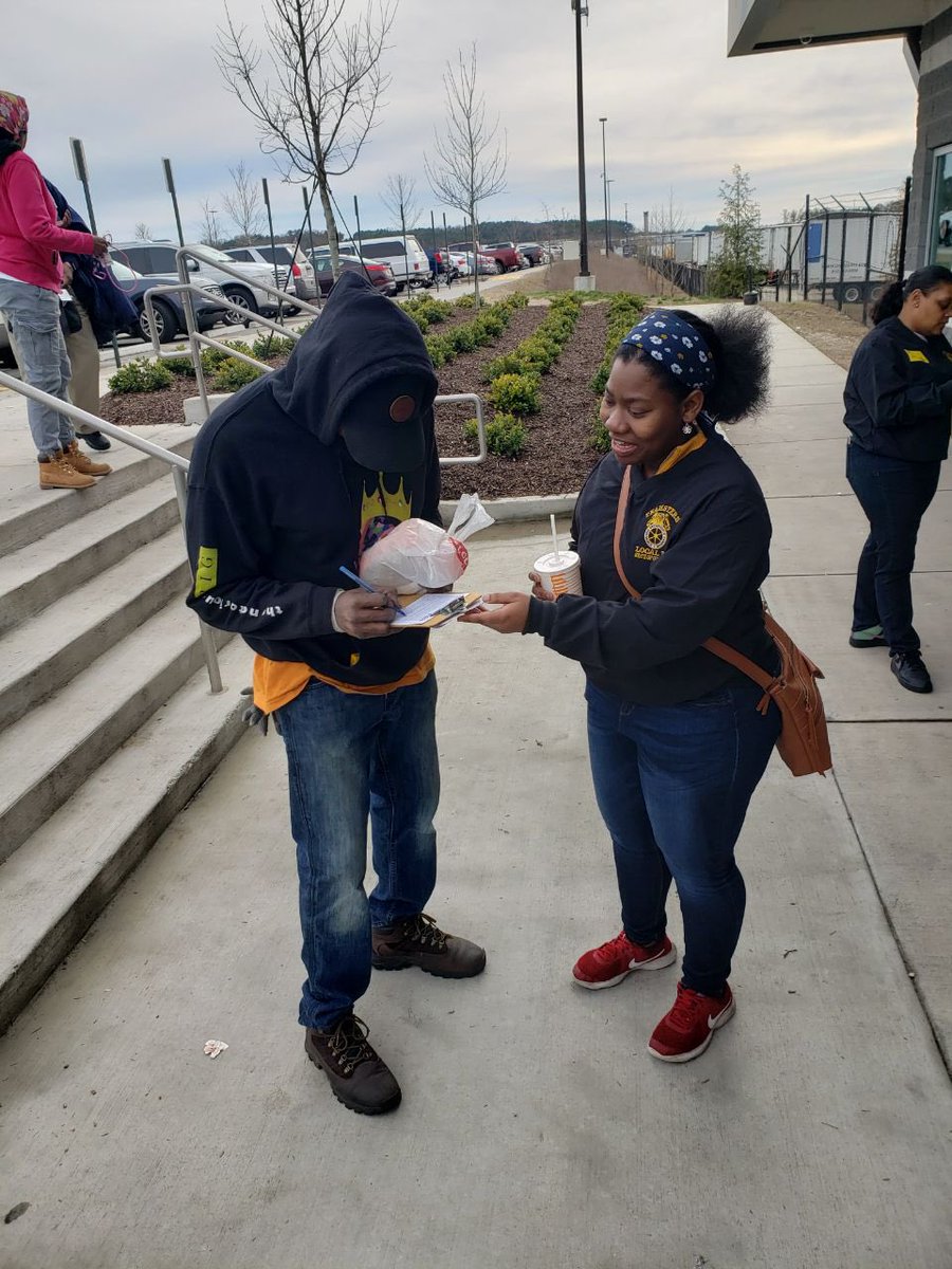 teamstersDRIVE's tweet image. Sun going down on a great day of building @Teamsters Power in Atlanta one new member and one new DRIVE card at a time! #local728 #teamsters2020