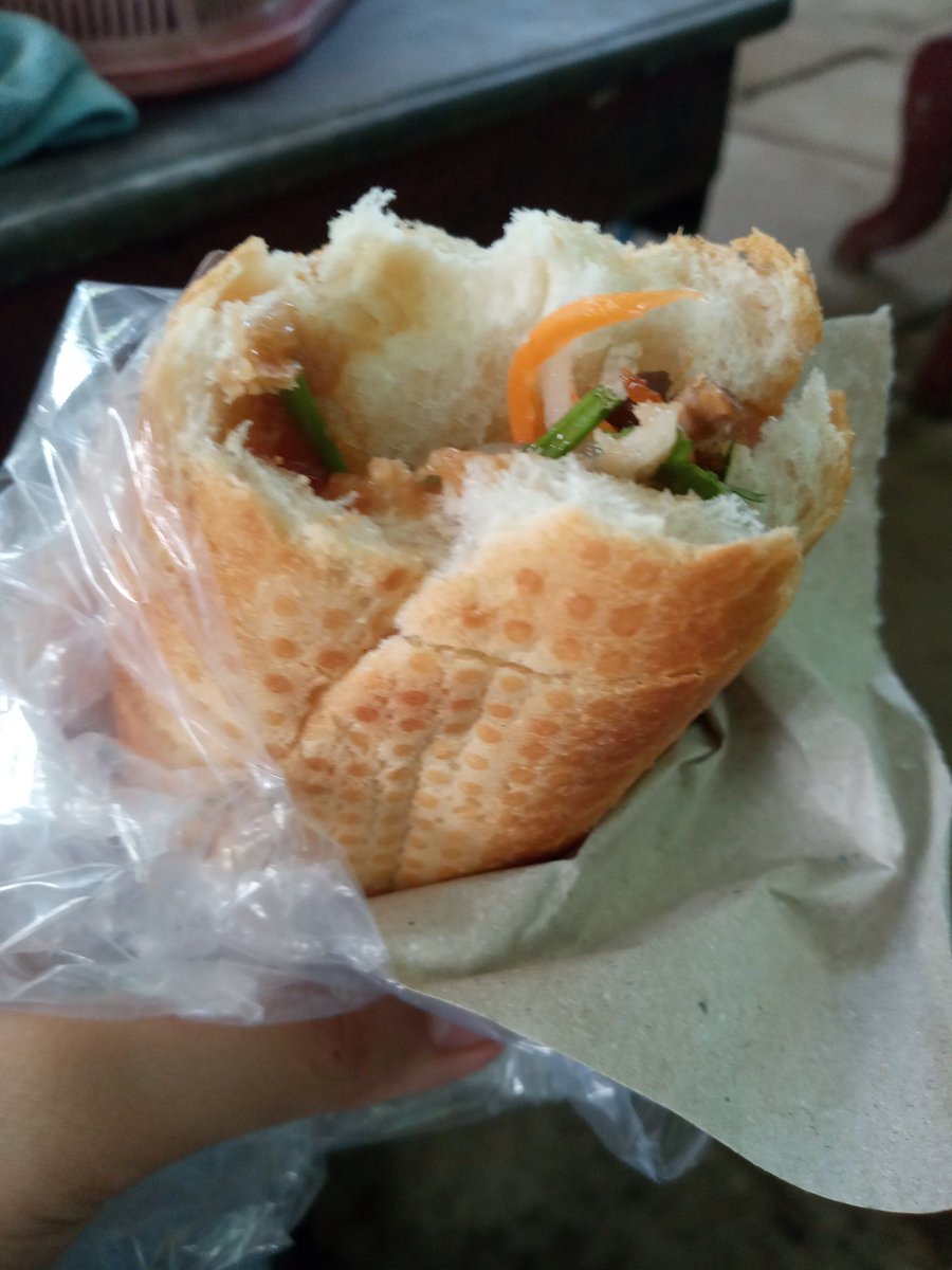 VoPhor's tweet photo. #ApologizeToVietNam
Excuse me but:능론 하 디초 두마 메이? https://t.co/pjryUKAIzK
