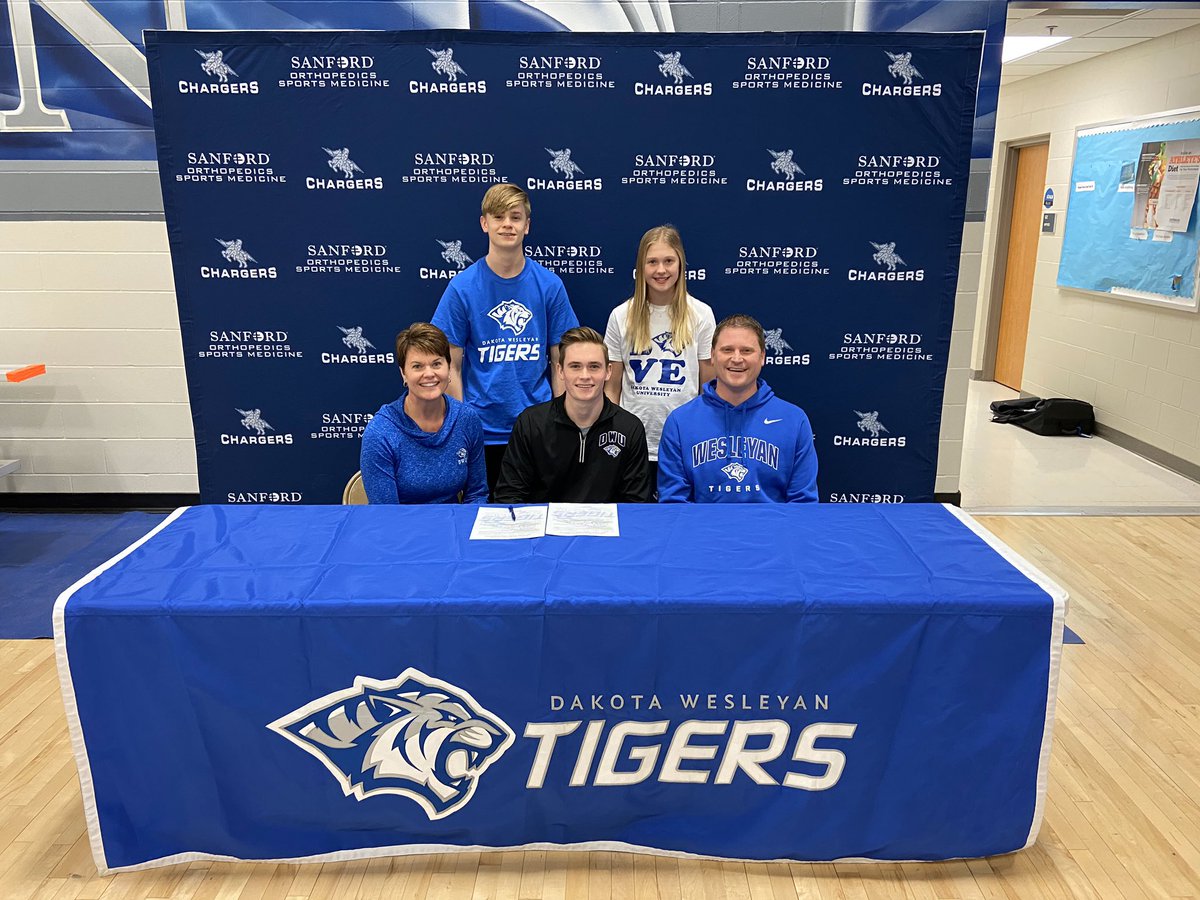 therealCVB13's tweet photo. Ready to start the next chapter #DWU https://t.co/tVAHupzMj8