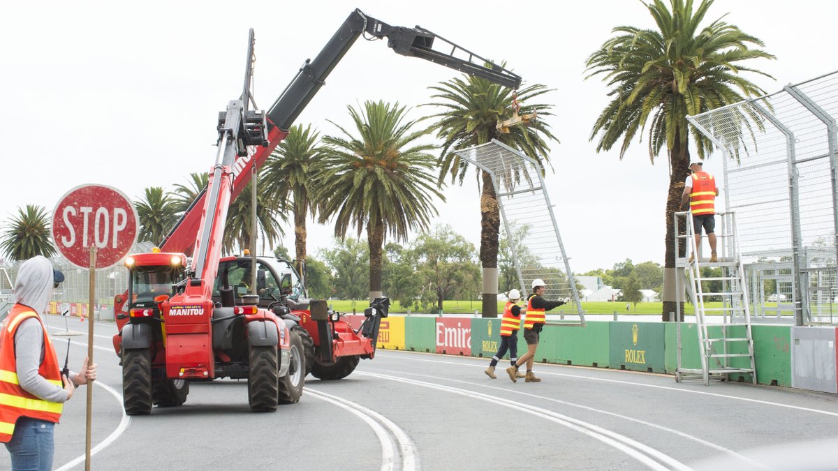 ausgrandprix's tweet photo. The excitement builds for the #AusGP! Time to get those debris fences up 🏗 #F1 https://t.co/uUDcqWaR0l