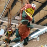 ゼスプリのキウイブラザーズが捕獲されて吊るしアゲリシャスされている画像が話題に