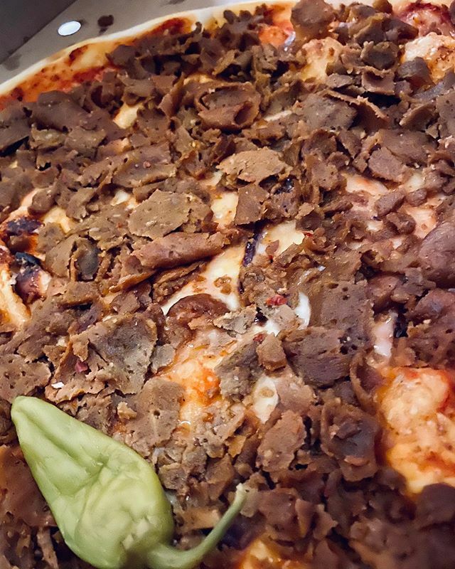 hoganas_bk's tweet photo. Tack till Kebab Kungen i Maria park för goda pizzor till gårdagens CL match ❤️💙 https://t.co/FALNCypBLl https://t.co/n4gGdt0lqw