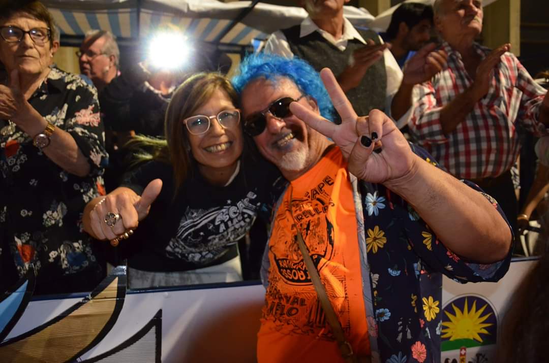 #carnavaldemelo2020 con <a href="/fede_ricagni/">Fede Ricagni Z</a> los invitamos a vivirlo!! Viernes 28 y sábado 29 Melo explota!! Gracias <a href="/BolaOcho/">Bola Ochoa</a> @cecicomunalesC9 <a href="/patricia_fierro/">Patricia Fierro ♥♥</a> y nuestros grupos locales que lo hacen único!! Se vienen <a href="/OPetinatti/">Orlando Petinatti</a> <a href="/cfernandezok/">Claudia Fernandez</a>