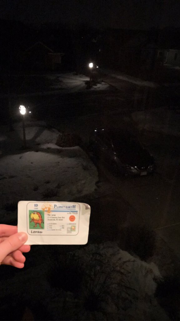 DaloraxF's tweet photo. This is a picture of my driveway. Before my house was built this land was part of a 5 acre farm, but as the population in Franklin expanded, that land got sold and was developed into the subdivision that I live in today. #apesland @franklinlorax https://t.co/Q50DAvmF2y