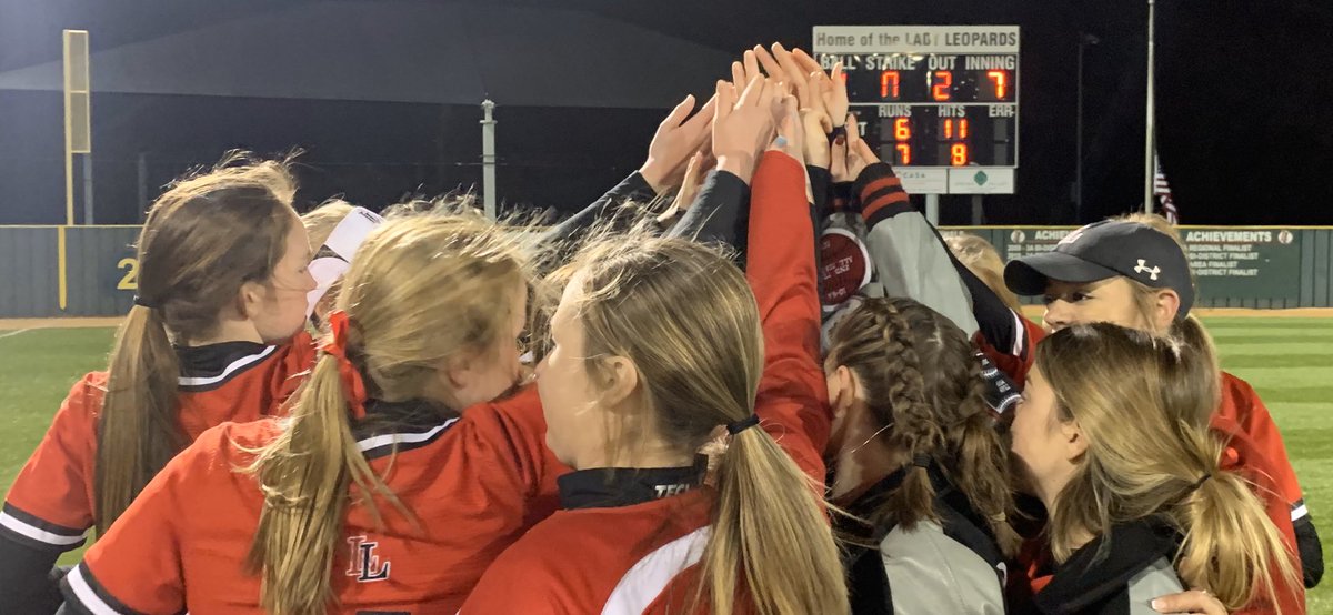 After a back &amp; forth, nail-biter against a tough Plano East team, @mackenziem30 came in clutch with a 2-out walk-off single! The Varsity win solidified a home-opener SWEEEEP!🤩🧹 Thank you to our fans in the stands! #BTH #OneAtaTime #ProudCoaches