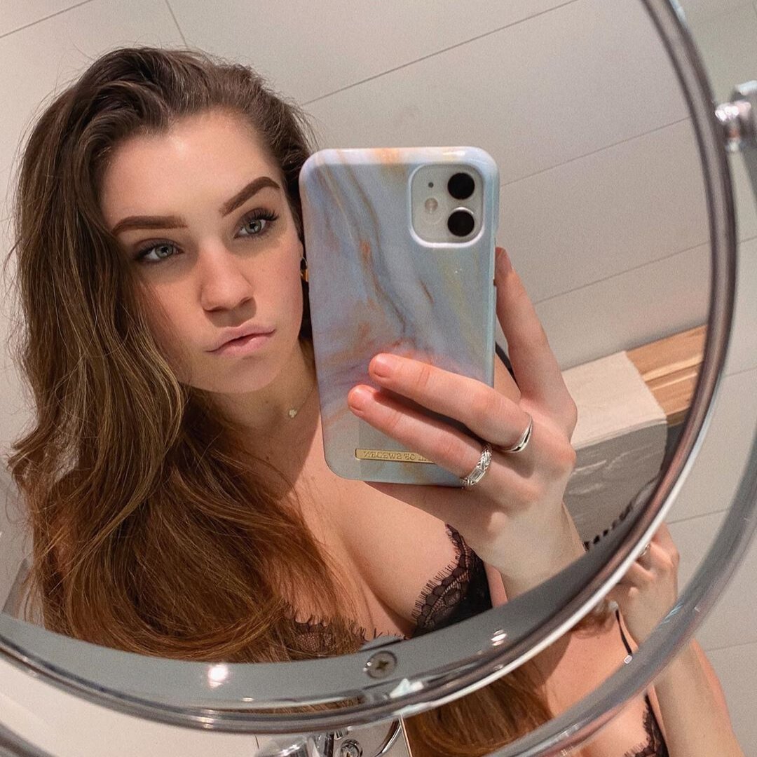 Livingcases's tweet image. Favorite💘