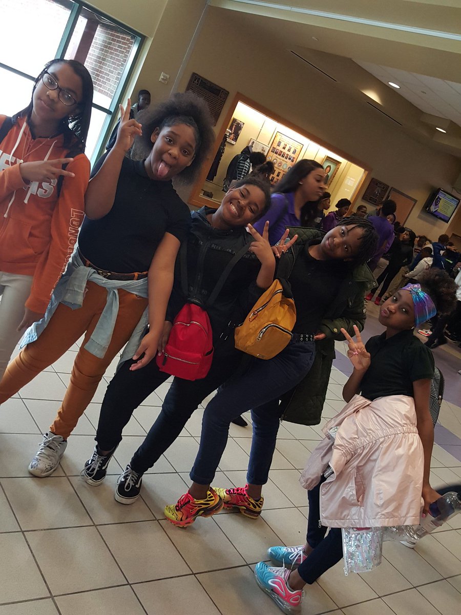 fleming_and's tweet image. #projectexplore
#PVAMU 
#hisd2020
#collegetour
#flemingmiddleschool