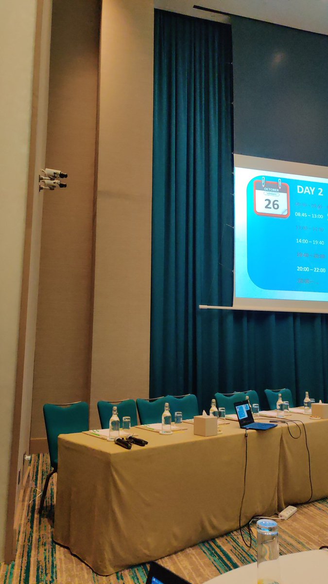 vchopradel's tweet photo. #HackInDubai #amadeusairlineshackathon day2 starts.... https://t.co/XnT71qFP1J