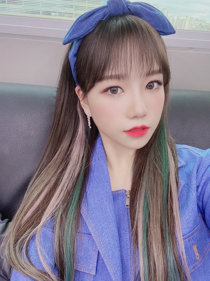 Official Izone A Twitter 위즈원 줄려구 찰칵 찍어뒀지렁 ウィズワンに見せたくてパシャパシャ撮っておいたよぉ 유리dream ユリ Izone 아이즈원 アイズワン