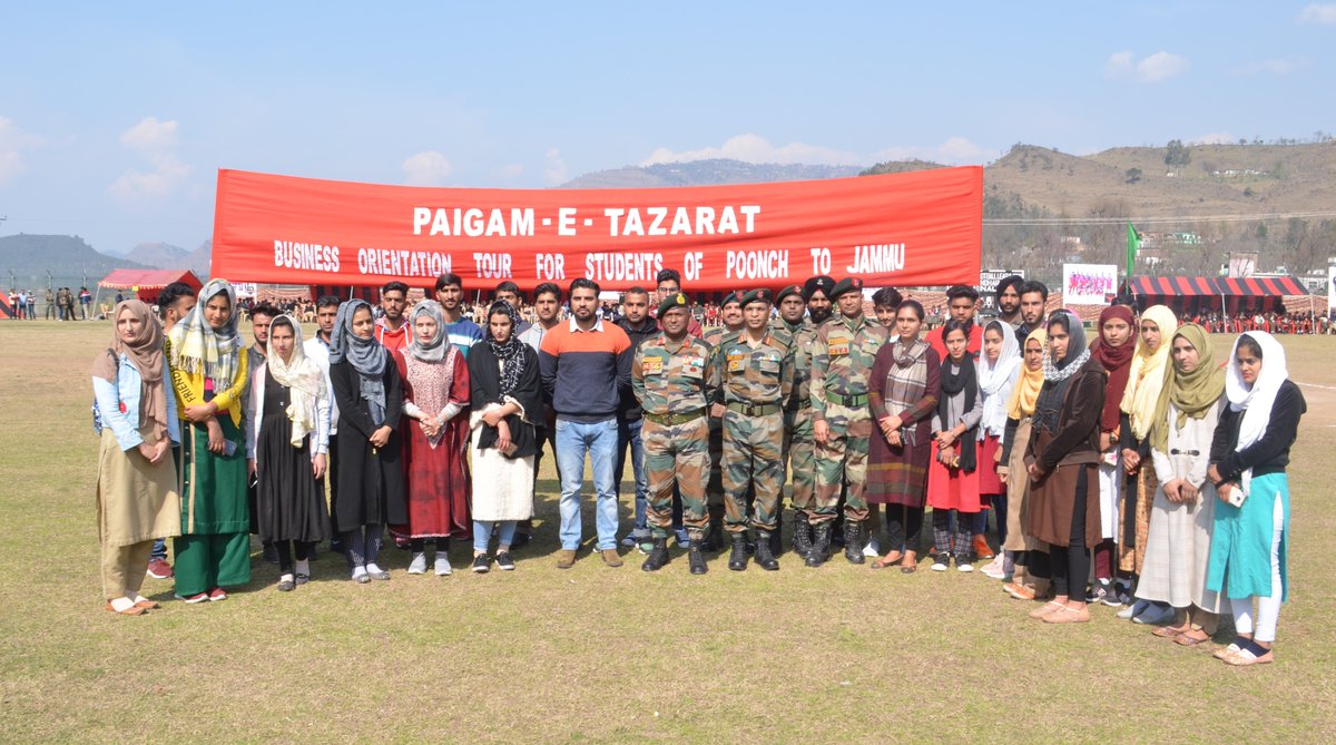 Whiteknight_IA's tweet photo. #CapacityBuildingTour of 28 students of GDCs of #Poonch, #Surankote & #Mendhar flagged off from OP Hill ground, #Mendhar, aimed to give exposure on #EntrepreneurialOpportunities to students in corporate, agriculture & medicine sector in #Jammu. #ArmyForYouthDevelopment @adgpi https://t.co/JzXWwgMNmp