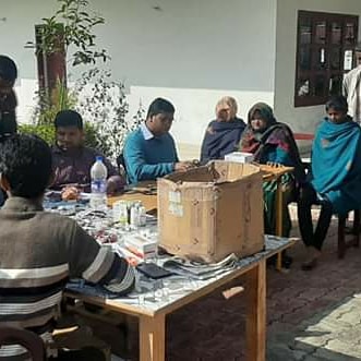 shivam_bhaiyya's tweet photo. दिनाँक 25-फ़रवरी-2020 मरीजों की संख्या - 141
शिवम भैया की कोठी में आयोजित स्वास्थ परीक्षण शिविर 
#chikitsashivir #shivamBhaiyya #shivambhaiya #sitapur #medical #camp2020 #freemedicalcamp #socialwork   #leaderinsitapur #uttarPradesh #leaderinuttarpradesh https://t.co/MeNTkHc4Hw