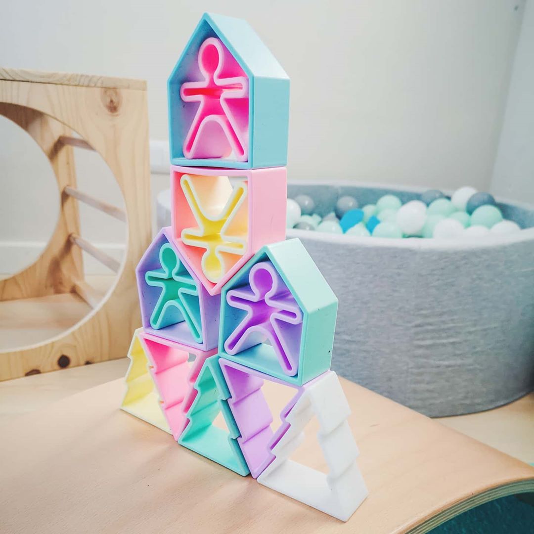 denatoys's tweet photo. Nos gusta apilar, nos gusta construir, nos gusta idear. 🏰🧠💡 ¡Haz la torre más alta con tus @denatoys! ¡Muchas gracias @mint.baby.mint por compartir esta foto! 😘😘
•••••••
#montessori #waldorfrainbow #waldorf https://t.co/6tqAu5I187