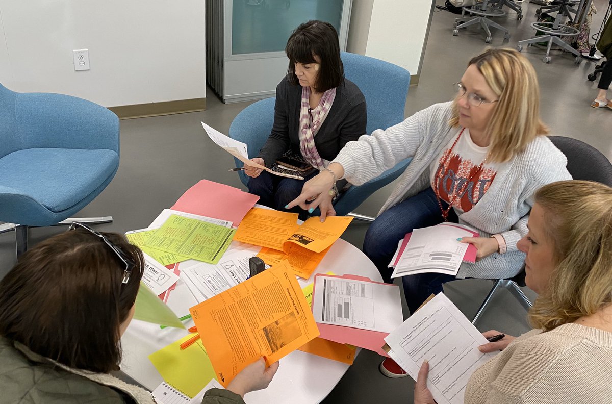YvonneWilliams_'s tweet photo. Congratulations to the Instructional Coaches who completed their 4th &amp; final day of the @Region12 Instructional Coaches’ Academy!! We look forward to hearing how these ICs positively impact teaching &amp; learning!! #R12EdCoach  @larisoja @denise_bgilbert https://t.co/sToPMTrVvl