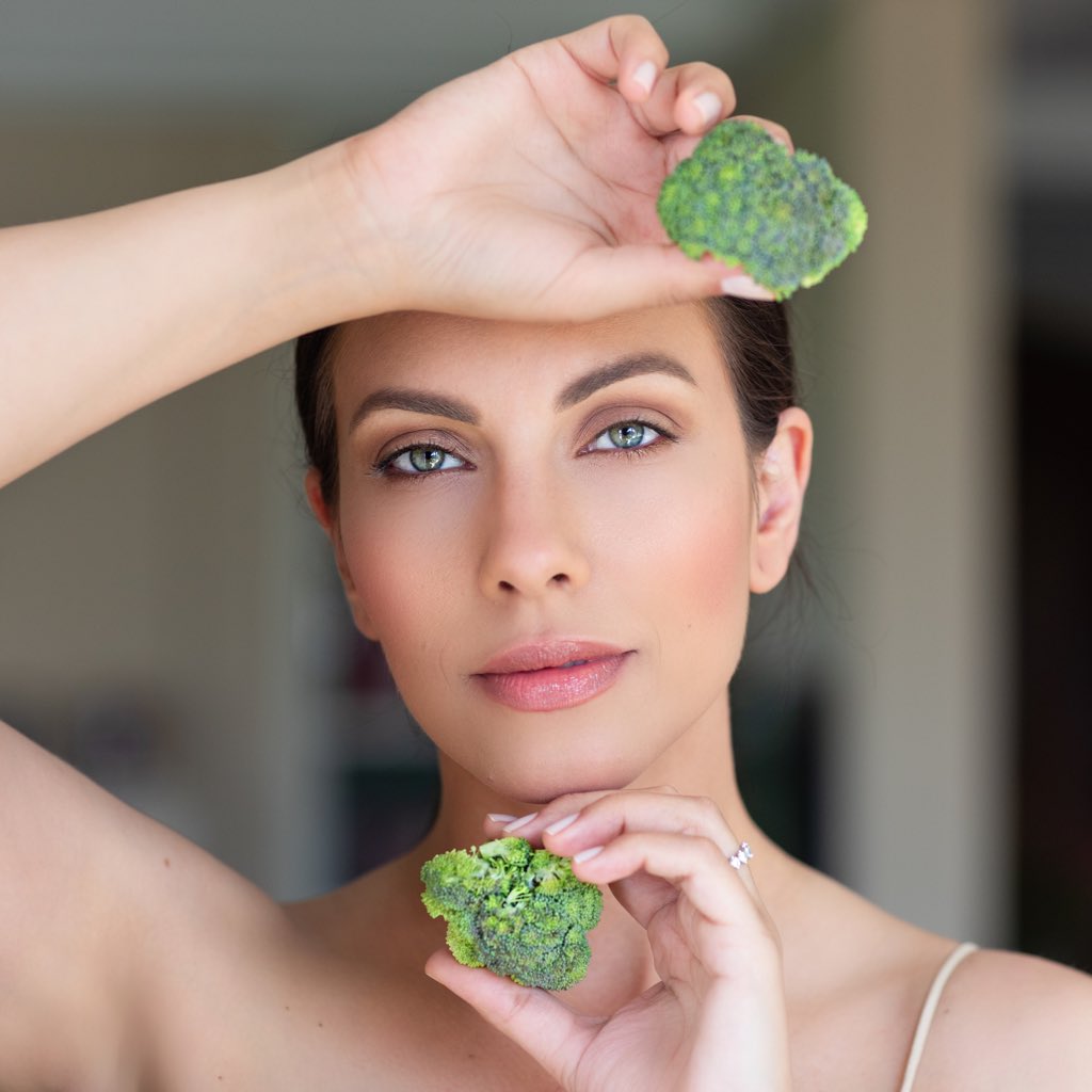 ritalamah's tweet photo. Skin #glow comes from within! The superfoods that will make your skin healthy and radiant #justblogged #wellness #beauty 
https://t.co/LYfHnIj66J https://t.co/ePnDIgM3gG