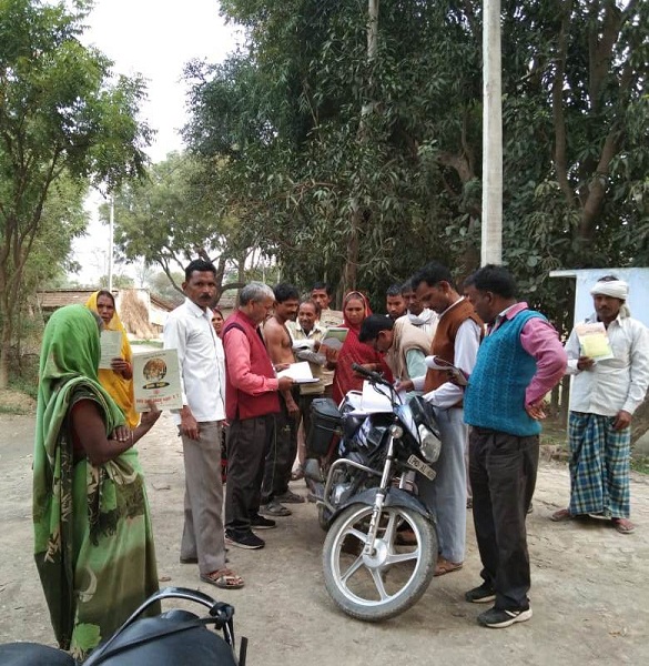 SocialAuditUP's tweet photo. Door to door and Document verification during Social Audit in district Ayodhya and Kaushambi. https://t.co/7ln17PPhFo