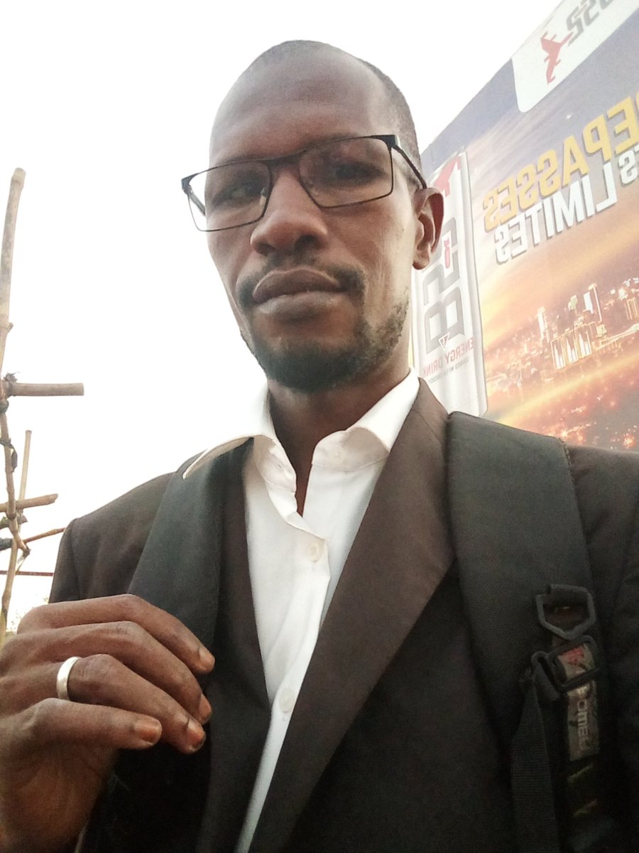 HarounaYoussou4's tweet photo. «La vie nous apprend à bien faire usage de notre temps; Le temps nous apprend la valeur de la vie»
«Le passé est l’endroit où tu apprends des leçons; Le futur est l’endroit où tu appliques ces leçons; N’abandonne surtout pas en cours de route»
Excellente journée à vous, #Hanou https://t.co/voAWNsCBgi