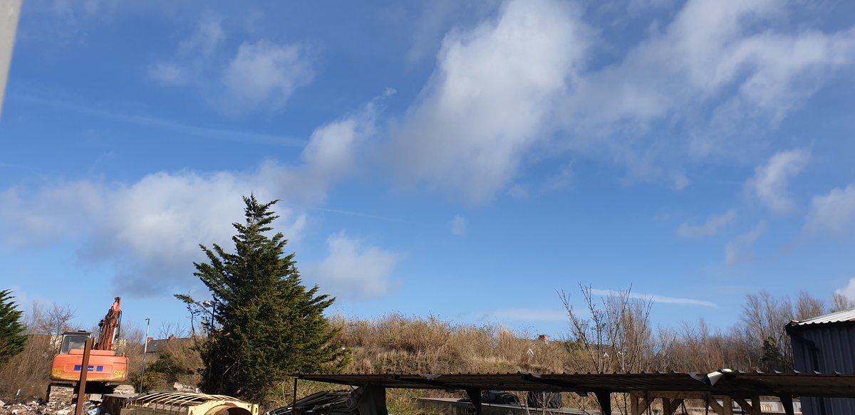 worldcareskips's tweet photo. We had hail an hour ago! Welcome to #wales if you don't like the weather, wait a few minutes! #northwales #wednesdaywisdom #recycling #llandudnojunction #conwycounty #bluesky #mothernature #SpringIsComing  😂🤣😂 https://t.co/vljpZT5afY