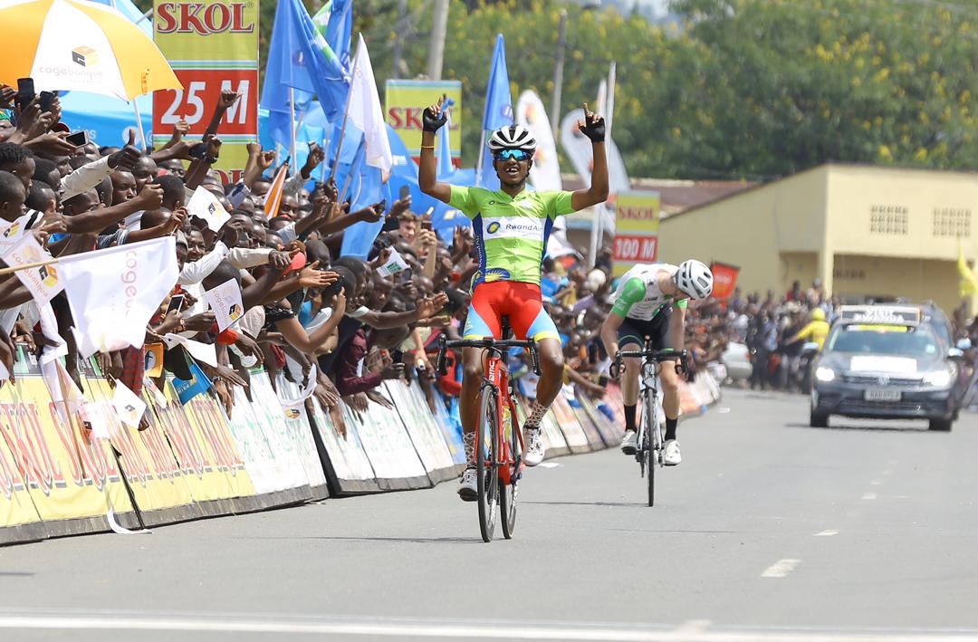 tour_du_Rwanda's tweet photo. #TdRwanda Stage 4 winner 

@NATNAELTESFATS1 (Eritrea) the 13th Eritrean to win a stage of #TdRwanda2020 since 2009.

Eritrea has 21 stage wins https://t.co/K54Nc3OQNR