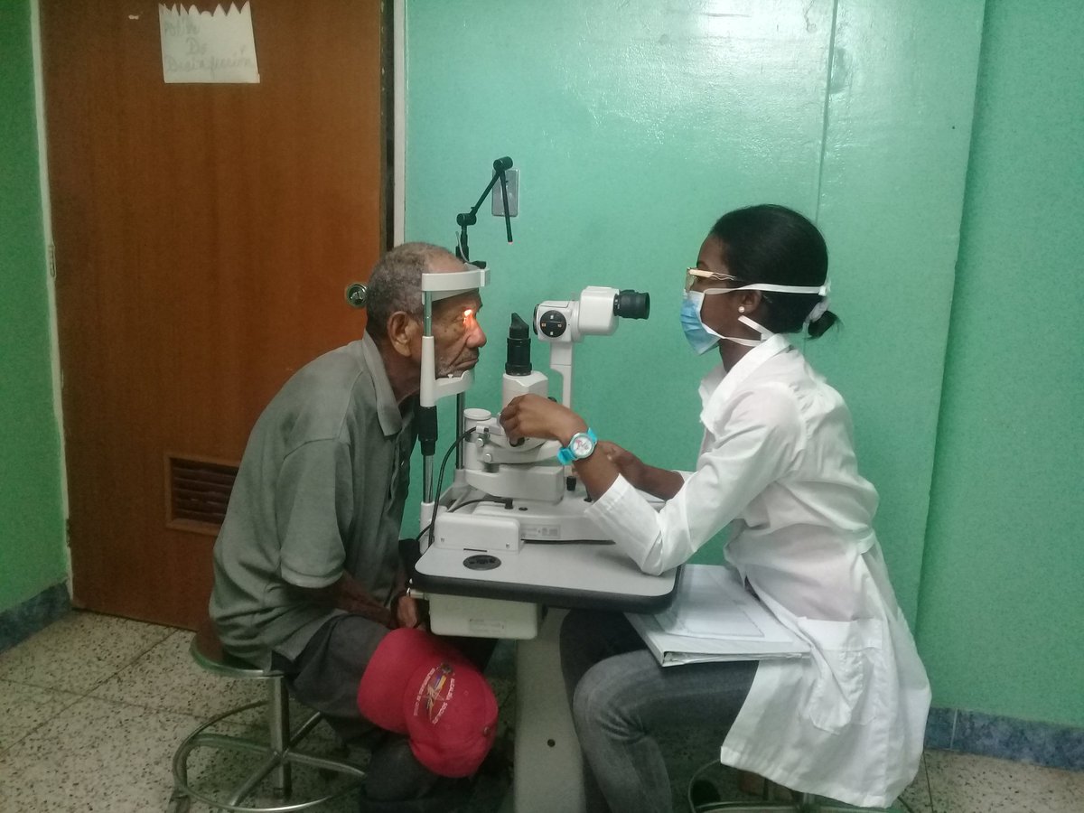 YuliennisGonzl5's tweet photo. Revolución es ser tratado y tratar a los demas como seres humanos...
Continuamos brindando servicios con calidad al pueblo venezolano. 🇨🇺🇨🇺🇻🇪🇻🇪.
#Cubaessalud 
@CubacooperaVe
@cubacooperaVEBO 
@cdi_la_unidad 
@CamposYainer 
@OrtizAndrial 
@MaxTamayoCuba https://t.co/gSQNjogqfb