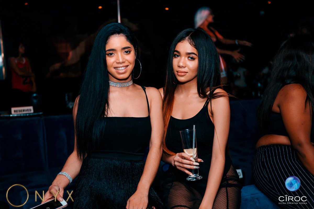 vuzithembuzi's tweet photo. So all the pretty faces are landing on Thursday? Itโs #RAWThursday, premium groove on a Thursday ๐คช https://t.co/3KDdEDOCB3