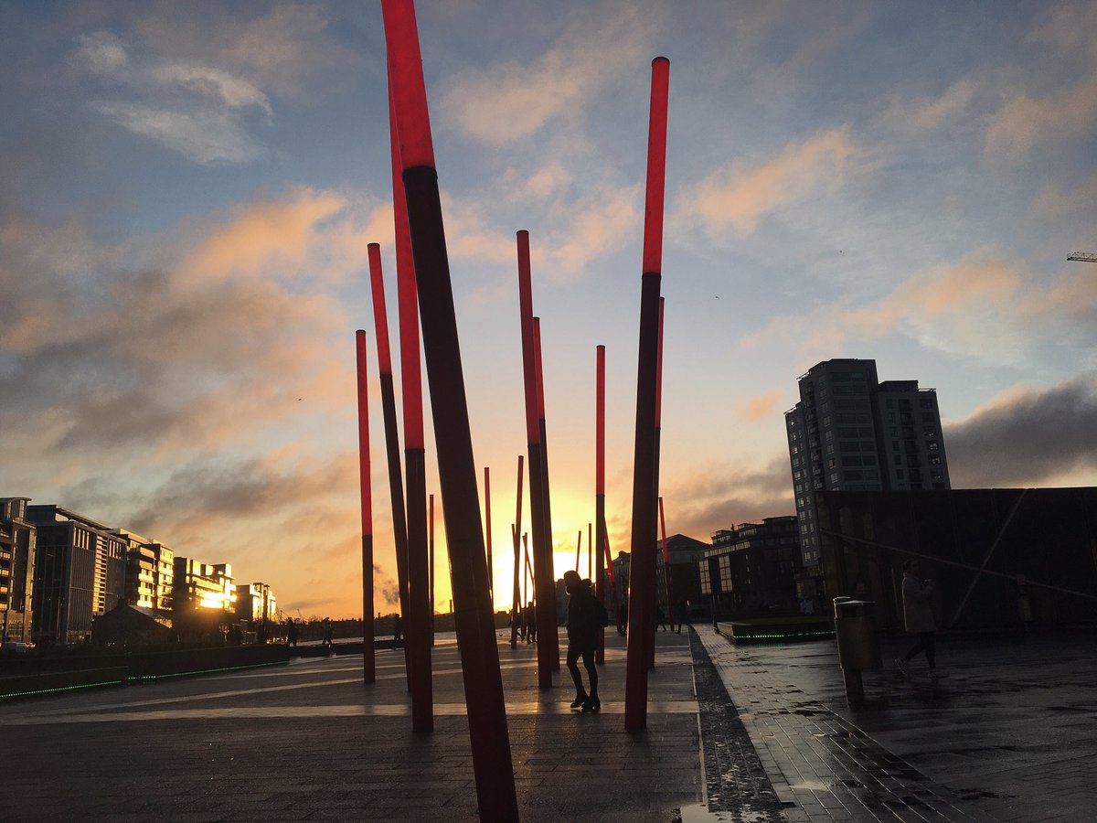 SweetenedVoices's tweet photo. Today’s walk from train to office was absolutely Baltic. My asthma and crappy lung is so mad at me right now #nofilter #freezingcold #wheeze #whenwillSpringstart #Dublin #GrandCanalSquare https://t.co/JdRNb0JZMo