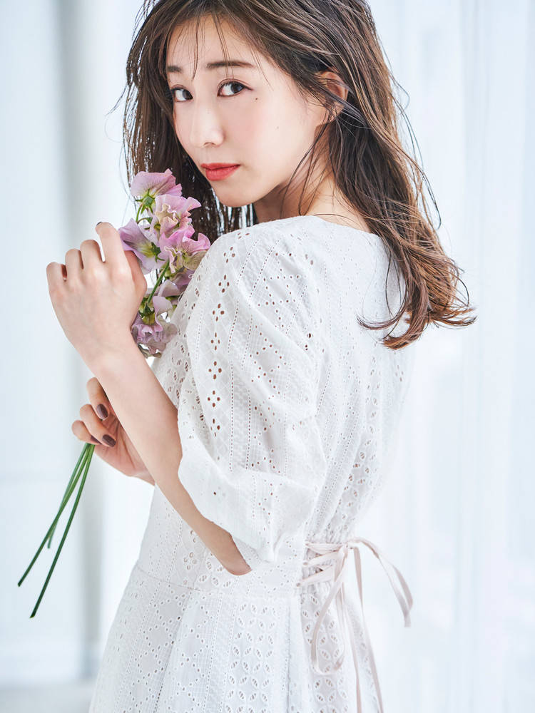Mercuryduo 公式通販runwaychannel 田中みな実 さん着用item 肌触りのいい素材とフレアシルエットは 王道モテコーデの鉄則 コットンカットワークワンピース 12 100円 税込 T Co L9lc1k6l2m Mercuryduo マーキュリーデュオ