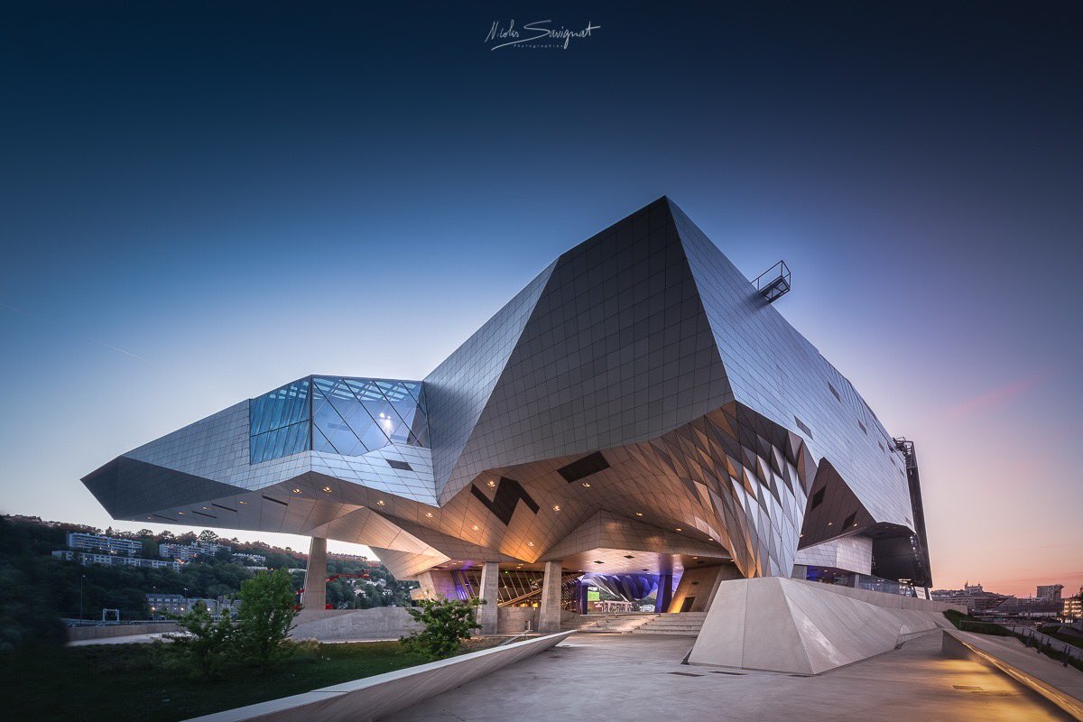 OnlyLyon's tweet photo. ✨ Le @mdc_confluences décroche sa 3e étoile dans le Guide Vert Michelin 2020 !
« il reçoit une 3ème ⭐️ pour sa vivante architecture, la qualité de ses expos et son ancrage dans la métropole aussi bien que dans la région » @Le_Figaro
📸 N.Savignat https://t.co/w4g19UwhNf https://t.co/zUS4R11I8O