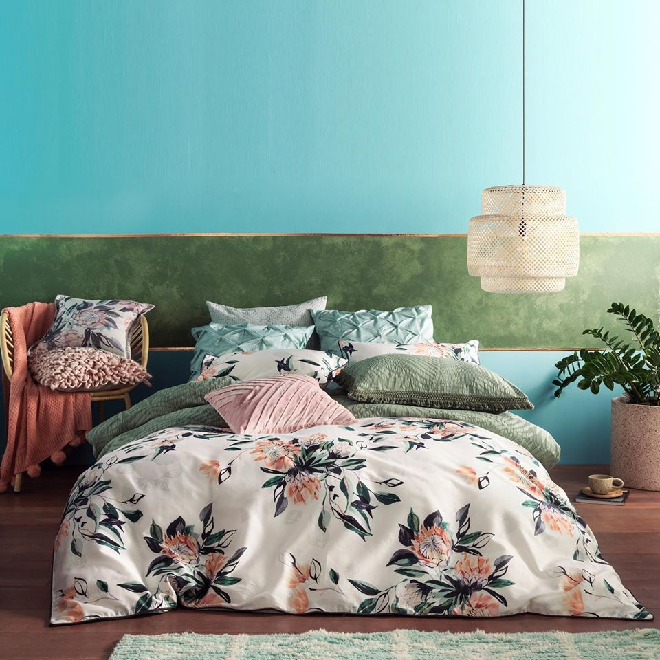 BiancaHomeDecor's tweet photo. Introduce fresh florals to your bedroom with the Protea quilt cover set.  Bed-In-A-Bag #loveBianca #roomdecor #interior #lookfortheday  https://t.co/47CftokP9p https://t.co/jZQy9I27K7