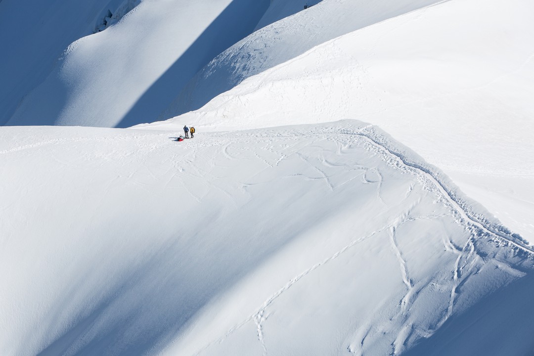 MONTBLANC_NR's tweet photo. De quoi se sentir tout petit 😱 
📸Manon Simonet
#visitmontblanc #ski #naturalresort #montblanc #winter https://t.co/5XMJqKLBMc
