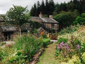 RT @netteedgar: #somethingfortheweekend
<a href="/grizedalearts/">Grizedale Arts</a> invites you to join them at their historic headquarters, Lawson Park, as they open up to the public what they do and where they do it. #free admission
Various dates details bit.ly/2v8tvcm