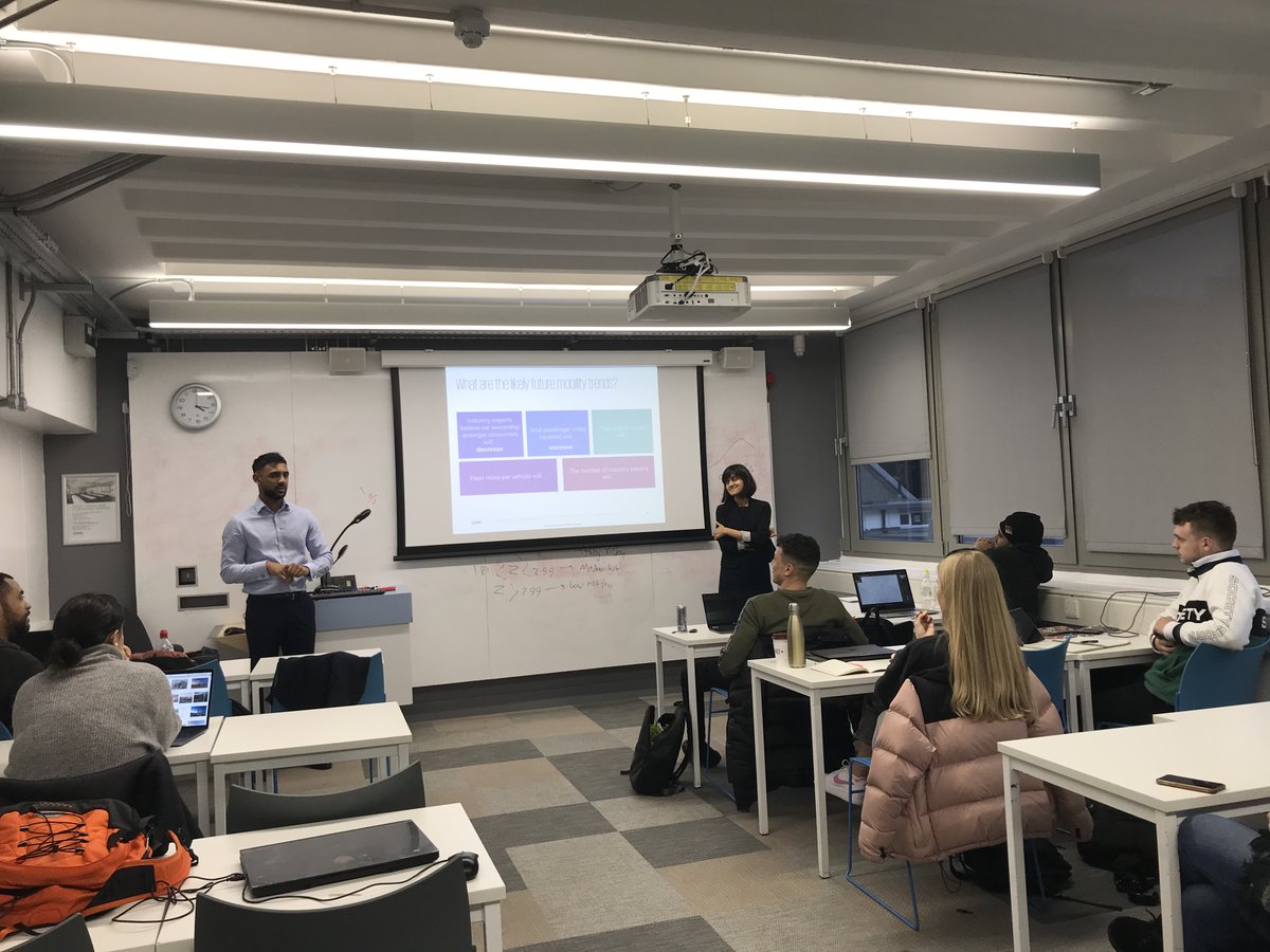 Great presentation yesterday on #FutureMobility from #MaliniBose and #HifzurRahman of @kpmguk @UniWestminster @UoWDesCit class
 #EconomicsofCities #UrbanResilience #AutonomousVehicles #Infrastructure #InfrastructureResilience #MaSS