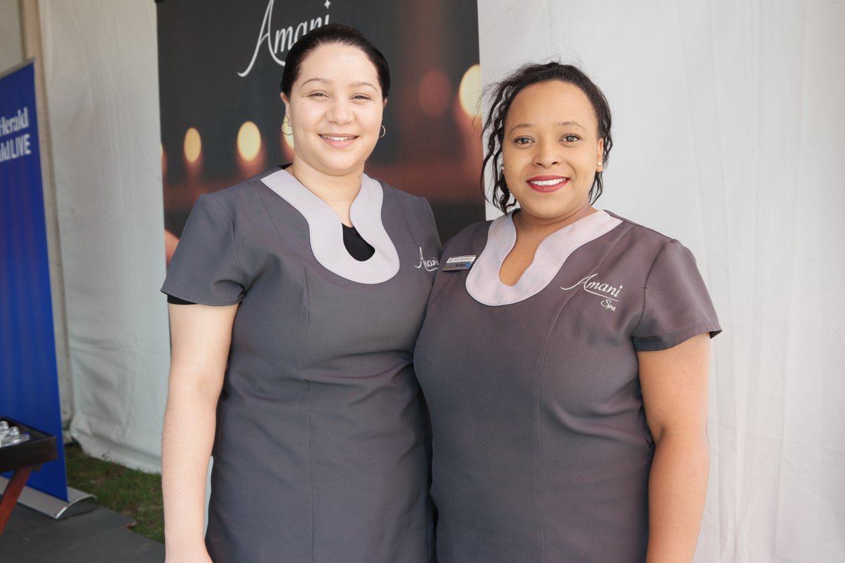 heraldcycletour's tweet photo. The #RadissonBluHotelPE is not only #PortElizabeth's star #hotel, and preferred accommodation partner of #HCT2020, but they provided TLC with their fantastic #hospitality for our pro riders, while #AmaniSpa pampered the fatigued riders.
We ❤️ #RadissonBluHotelPortElizabeth! https://t.co/8EAECU335e
