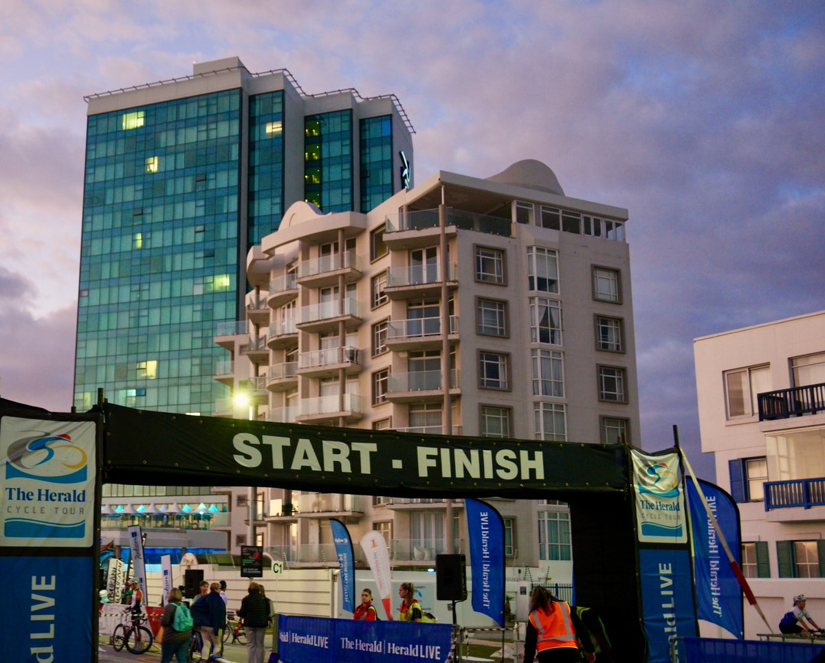 heraldcycletour's tweet photo. The #RadissonBluHotelPE is not only #PortElizabeth's star #hotel, and preferred accommodation partner of #HCT2020, but they provided TLC with their fantastic #hospitality for our pro riders, while #AmaniSpa pampered the fatigued riders.
We ❤️ #RadissonBluHotelPortElizabeth! https://t.co/8EAECU335e
