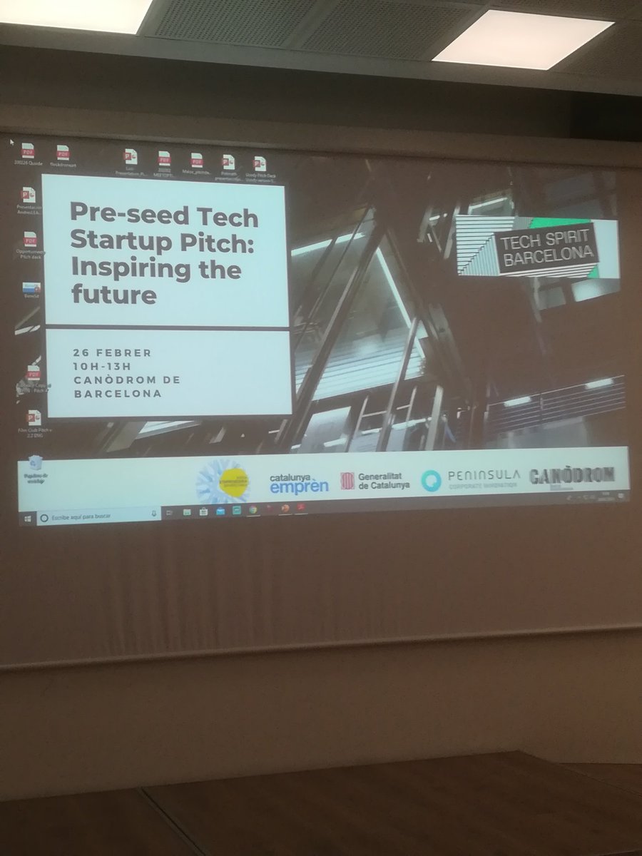 En unos momentos pitch en el Antic canòdrom... Dentro de las actividades Tech Spirit Barcelona <a href="/emprencat/">Emprenedoria</a> <a href="/UOC_research/">UOC R&I</a> <a href="/potmath_com/">potmath.com</a>